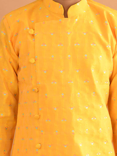 Embossed Button Down Straight Mandarin Collar Kurta Pajama Set